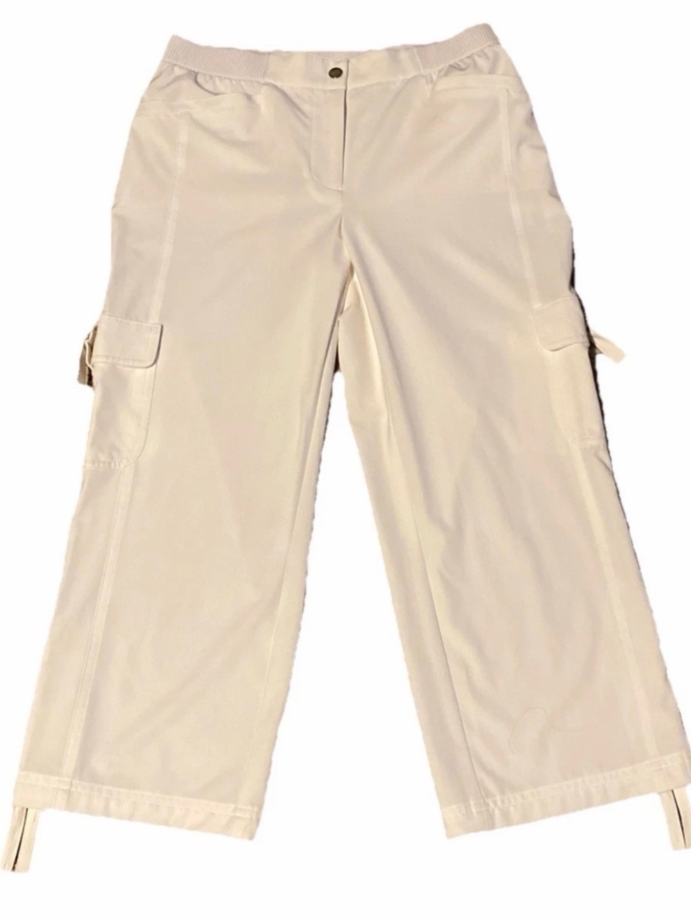 Chicos Zenergy Size 0 (small) White Cargo Capri Pants Cropped